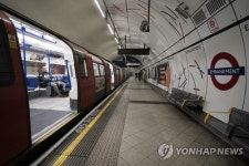 BRITAIN PANDEMIC CORONAVIRUS COVID-19