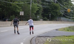 USA MEN IN BLADES AWARENESS