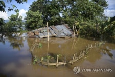 INDIA WEATHER FLOODS