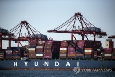 USA TRANSPORT CONSUMER GOODS SHIPPING