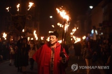 BRITAIN BONFIRE CELEBRATION