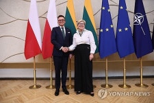 LITHUANIA POLAND DIPLOMACY