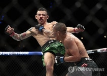 5년 만의 복귀전 맥그리거, UFC 329에서 맥스 할로웨이와 재대결