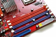 915 탑재한 mATX 메인보드「유니텍 915GVM」