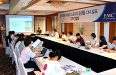 “중형 스토리지, 엔터프라이즈급 성능 중무장”