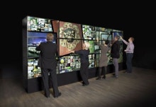 거대한 멀티터치 스크린으로 변한 벽