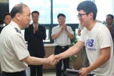 노인 살해 막은 용감한 대학생, 누리꾼 찬사