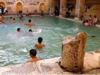 2000년 된 공중목욕탕 화제 2천년째 영업중