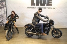 할리데이비슨 스트리트750…날렵하네