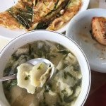 손맛에 정성은 덤...쫄깃하고 따뜻한 수제비 맛집