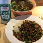 생생한 수타면 이국적인 생동감 ‘우육미엔’ 맛집