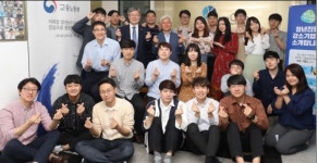 이재갑 장관, 청년친화 강소기업 타임게이트 방문