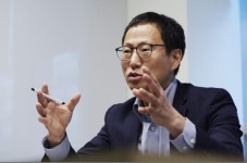 "온라인 계약 서비스 '코메이크' 기업으로 확대...일본, 미국에 수출도"