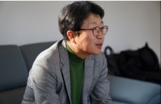 블록체인에 꽂힌 부장 판사...