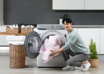 삼성·LG, 같은 날 &apos;24kg 세탁기&apos; 공개하며 정면 충돌