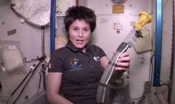 달 탐사 앞둔 NASA의 고민…우주화장실 어떻게?