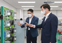 성윤모 산업부 장관 9월 수출 코로나19 이후 첫 플러스 전환 전망”