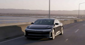 루시드 에어 전기차 양산 임박...CEO 시승기 유튜브 공개