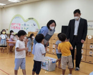 이재용, 구내식당서 밥먹고 사내 어린이집 깜짝 방문 연일 소통 행보