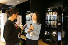 라운지에 당구대가?…LG헬로비전은 왜 포레스트를 만들었을까