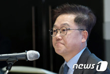 강석훈 産銀 태영건설 자구안에 SBS 지분 포함되길