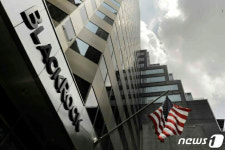 블랙록, 태양광 기업 캐나다솔라에 5억 달러 투자