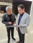 최태원 회장, 젠슨 황 엔비디아 CEO 만나 'AI 파트너십' 논의