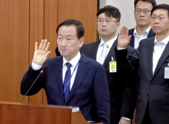류희림 방심위원장, 민원사주 의혹에 