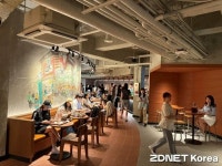 스타벅스 광장마켓점 가보니...시장뷰 느낌 아니까