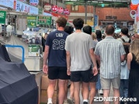 스타벅스 광장마켓점 가보니...시장뷰 느낌 아니까