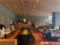 스벅 리저브 보다 나을까...투썸 2.0 강남 가보니