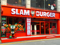 글로벌 MZ세대 위한 ‘슬램버거’, 대학로 2호점 오픈