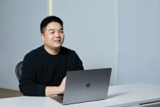 여기는 데이터가 살아있는 ‘여기어때 D&A센터’ 입니다