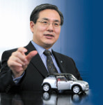 “렉서스가 잘 팔려야 BMW 잠재고객이 늘죠”