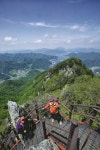  [설날+정월 대보름 특집 온천산행+걷기길 10선ㅣ⑤수안보온천+월악산+문경새재길] 웅장한 바위산 자락에 자리한 유서 깊은 온천