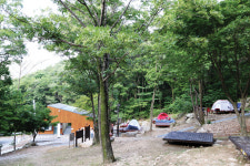 [한국의 캠핑명당을 찾아서ㅣ<7>회문산자연휴양림 캠핑장] 편안한 여름 위한 최상의 조건 갖춘 곳