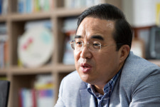 [인터뷰ㅣ중랑구 박홍근 국회의원] 가을에 열리는 중랑 스포츠클라이밍 페스티벌에 많은 관심 가져주세요!