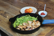 [캠핑요리] 밥그릇 한가득 봄을 비비다