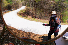 34세 그때와 44세 지금… 배낭은 그대론데 마음은 무거워졌다