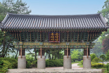 “대웅전 대신 ‘큰법당’  젊은 이들이  봉선사 찾는 이유죠”