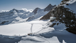 스위스 전통요리, 호텔급 잠자리… 알프스 산장 가이드