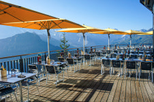 스위스 전통요리, 호텔급 잠자리… 알프스 산장 가이드