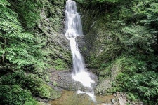 [유튜버 검은별의 지리산 이야기: 삼신봉] 언제나 까탈스런 삼신봉…불가사의한 송정굴