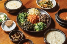 [잣나무 잣요리 맛집] 두부, 쭈꾸미, 국밥…잣 들어가면 신분 상승