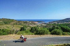 낭만적 풍경, 무자비한 더위⋯지중해 자전거 여행, 여름은 좀