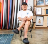 서핑은 문화…중장년층도 얼마든지 즐길 수 있어 [블랭크스 서프 허석환 대표 인터뷰]