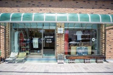 서핑은 문화…중장년층도 얼마든지 즐길 수 있어 [블랭크스 서프 허석환 대표 인터뷰]