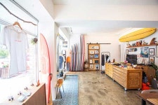 서핑은 문화…중장년층도 얼마든지 즐길 수 있어 [블랭크스 서프 허석환 대표 인터뷰]