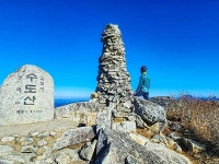 데크 없는 날것 그대로 산길 [지도 위를 걷다 흰대미산‧단지봉]