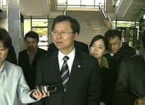 천정배 법무장관 사표 제출…